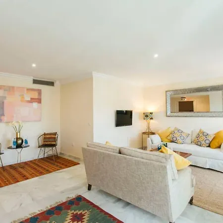 Apartment Wide And Bright- 3bd 2bth- Arenal